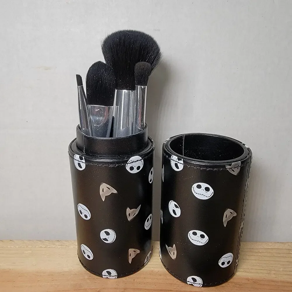 Set of 4 Nightmare Before Christmas Make-Up Brushes in Holder Tube